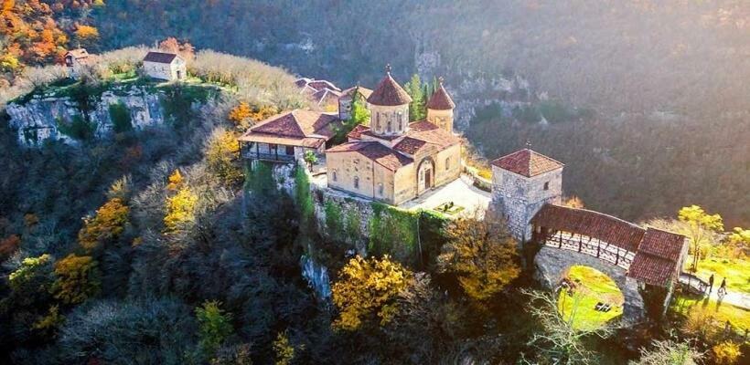 Guest House On Gora クタイシ エクステリア 写真